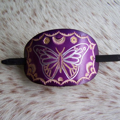 Barrette à cheveux en cuir artisanale, violet, mauve, romentique,déco papillon, avec pic en bois pour femme