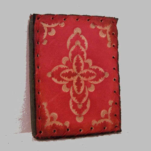 Porte cartes en cuir rouge original et unique