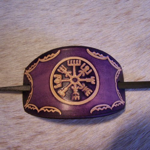 Barrette en cuir violet, esprit celtique, runes vigvisir