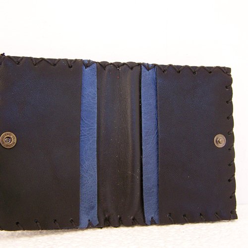 Porte cartes en cuir noir, robuste et durable,gravure ton sur ton