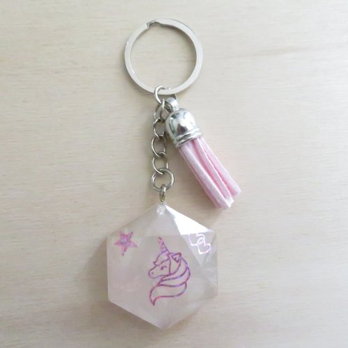 Porte-clés ou bijou de sac hexagone en quartz rose avec licorne - cadeau pour fille