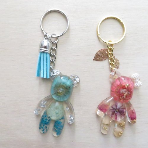 Porte-clés ou bijou de sac oursons fleurs séchées bleu ou rouge - cadeau pour femme, cadeau pour fille