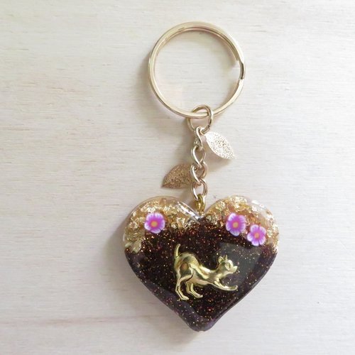 Porte-clés ou bijou de sac cœur marron et or avec chien - cadeau pour femme, cadeau pour fille
