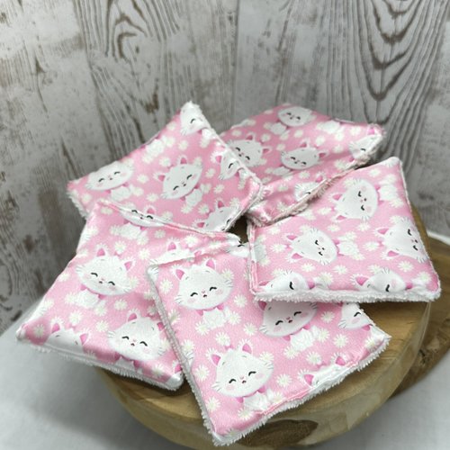Lingettes lavables soins bébé lot de 8 tissus satin motifs chaton fond rose en éponge bambou, coton ou polaire - ateliersdisa