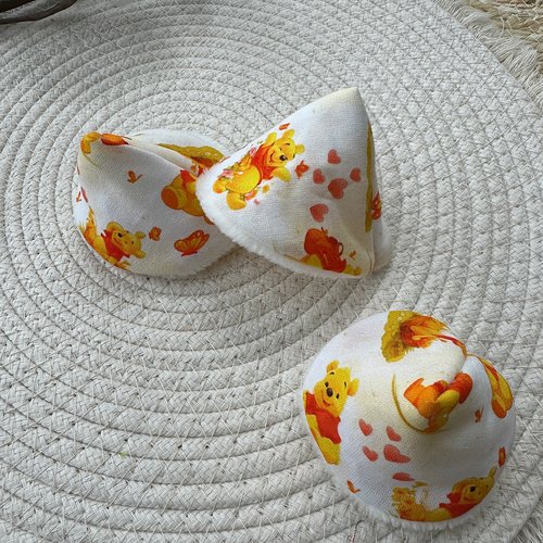 Tipi pipi bébé garçon winnie l’ourson – cône pare pipi lavable en coton – accessoire change bébé pratique et écologique