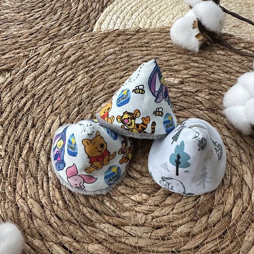 Tipi pipi bébé garçon winnie l’ourson – cône pare pipi lavable en coton – accessoire change bébé pratique et écologique