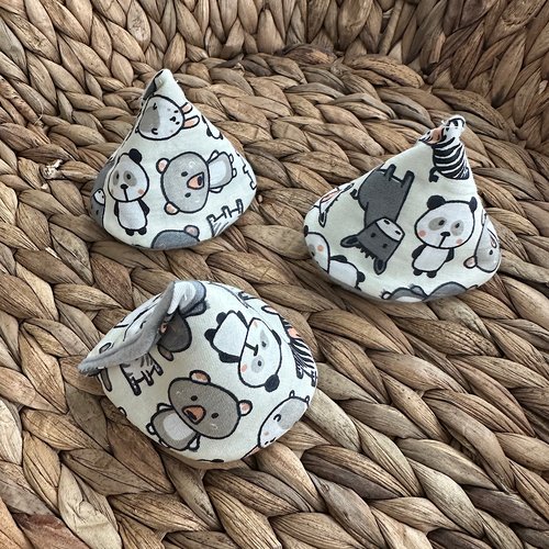 Tipi pipi bébé garçon motifs animaux savane – cône pare pipi lavable en coton – accessoire change bébé pratique et écologique