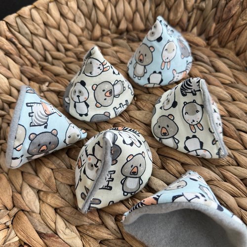 Tipi pipi bébé garçon motifs animaux savane – cône pare pipi lavable en coton – accessoire change bébé pratique et écologique