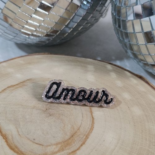 Broche amour