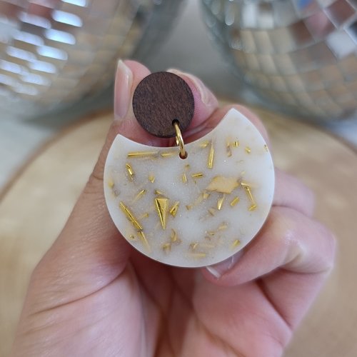 Boucles d'oreilles _ blanc et or _ croissant de lune