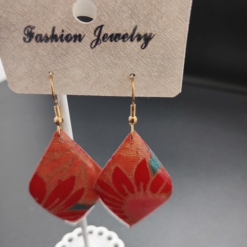 Boucles d'oreilles pendantes en résine