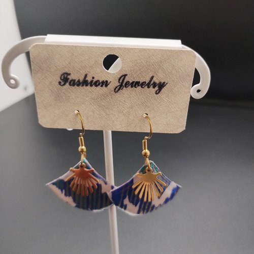 Boucles d'oreilles pendantes en résine tons bleus