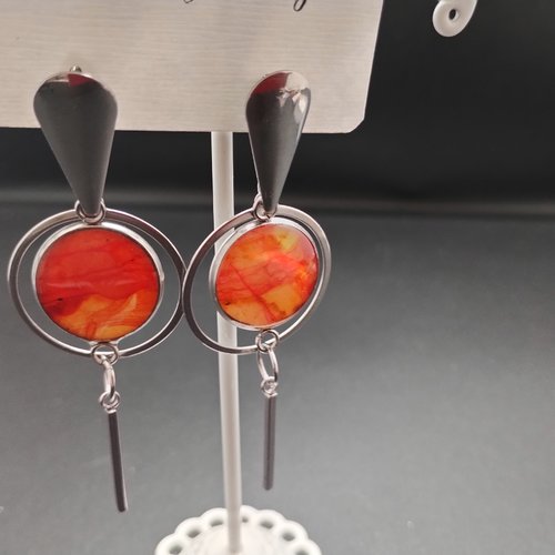 Boucles d'oreilles oranges en résine