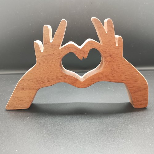 Deco en bois mains coeur