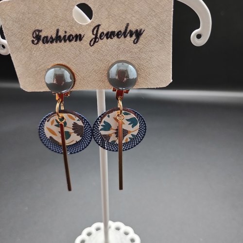 Clip d'oreilles en bois et papier