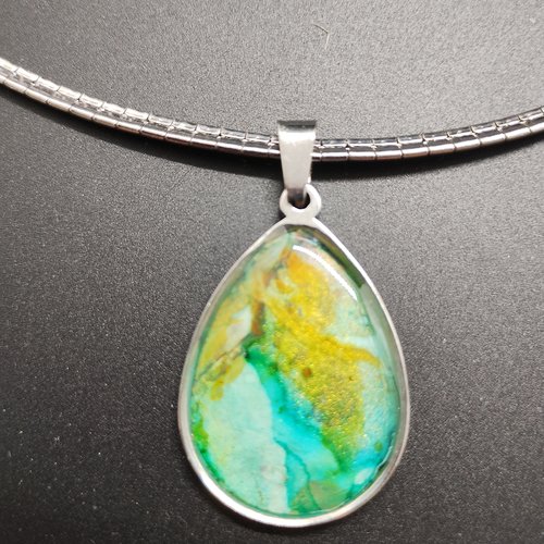 Pendentif en résine