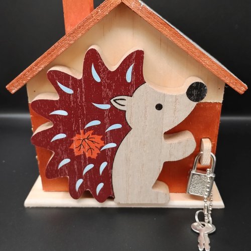 Tirelire en bois herisson et boite à secrets