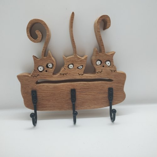 Porte-clés mural en chêne  3 chats