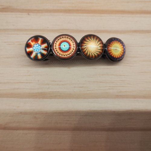 Barette en laiton et cabochon en verre