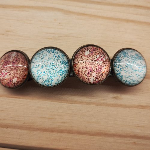 Barrette en laiton et cabochon en verre