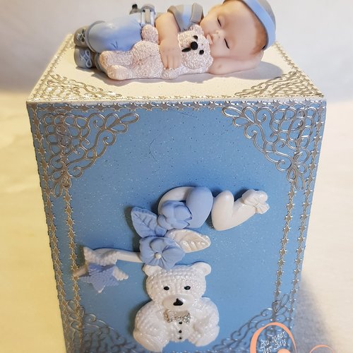 Tirelire bébé garçon gris et bleu avec son ourson - au cœur des arts.