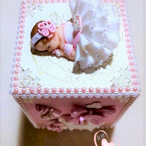 Tirelire Enfant Bebe Fille Au Coeur Des Arts Un Grand Marche