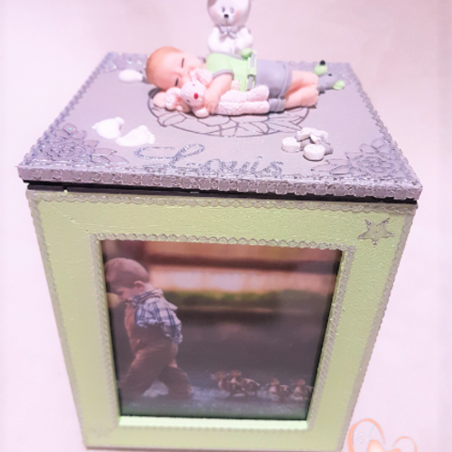 Boite de naissance bébé garçon vert et gris avec son ourson - au cœur des arts.