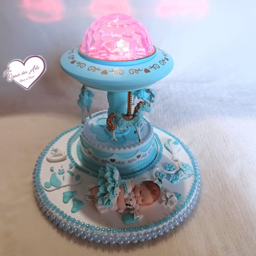 Carrousel veilleuse musicale lumineuse bébé fille turquoise clair et blanc avec son ourson - au cœur des arts.