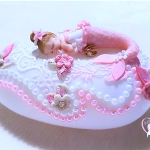 Galet lumineux bébé fille sirène blanc et rose brillant - au cœur des arts.