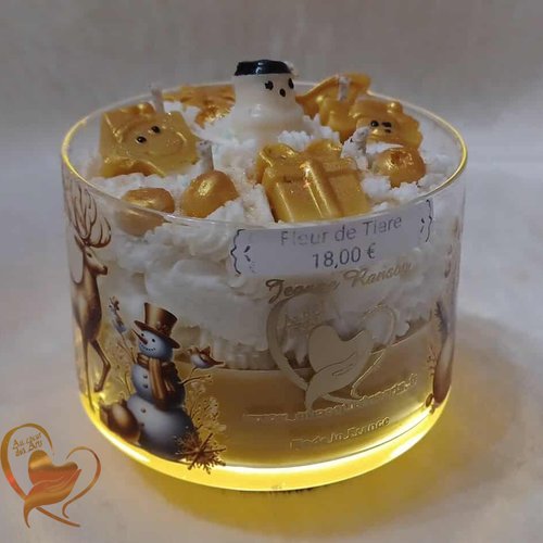 Bougie coupe parfum fleur de tiaré.