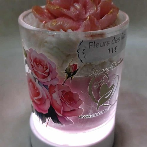 Bougie coupe parfum fleurs des îles.