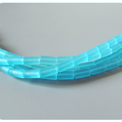24 perles tubes sea glass turqoise 9x4 mm, 