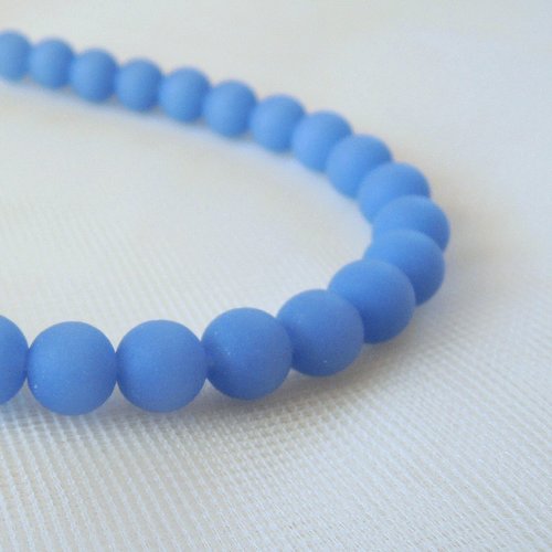 26 perles rondes sea glass opaque sky blue 8 mm 