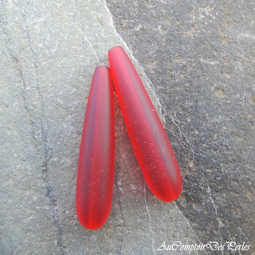 2 longues poires sea glass rouge, verre recyclé, 38x9 mm