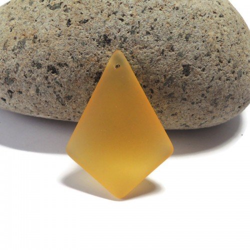 Pendentifs diamant sea glass, jaune, verre recyclé, 37x27 mm