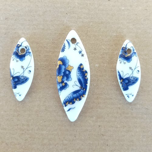 3 pendentifs forme marquise, motifs papillons, verre recyclé, porcelaine blanc et bleu, 22x22 mm et 40x20 mm