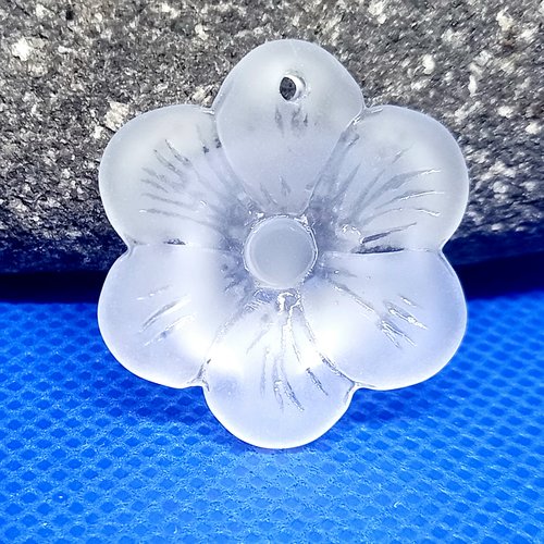 Pendentif fleur, sea glass, cristal, verre recyclé, 25 mm