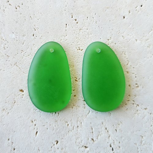 2 pendentifs forme libre, verre recyclé, vert, 33x20 mm