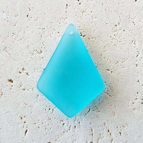 1 pendentif diamant, verre recyclé, turquoise, 37x27 mm