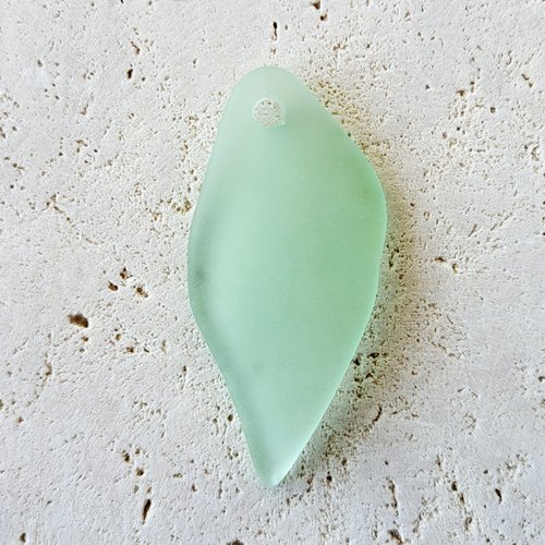 1 pendentif éclat de verre, péridot, verre recyclé, 44x20 mm