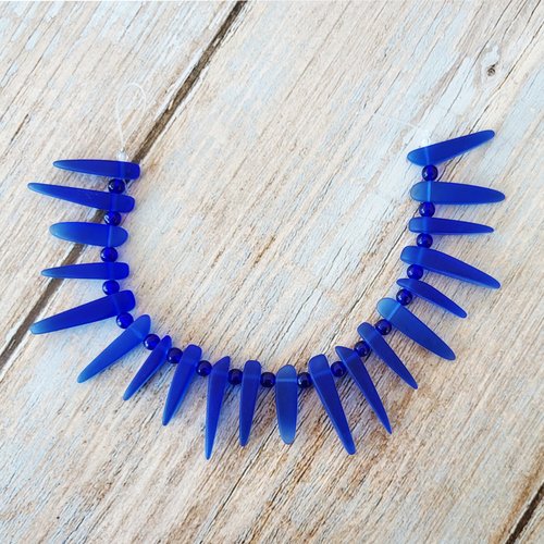 Perles de défense, verre recyclé,  bleu royal, 20-30 mm x 5-7 mm
