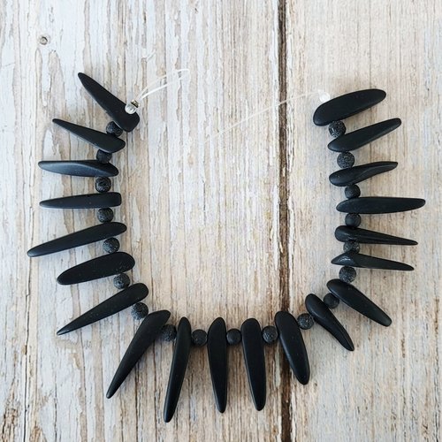 Perles de défense, verre recyclé, noir,  20-30 mm x 5-7 mm