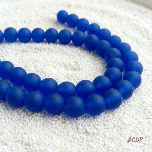 21 perles rondes sea glass, bleu royal, verre recyclé, 10 mm