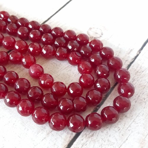 10 perles rondes facettées, jade, rouge foncé, 10 mm
