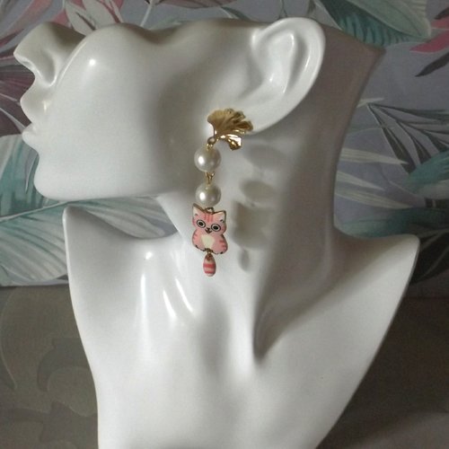 Boucles d'oreilles en perles en verre et pendentifs petits chats
