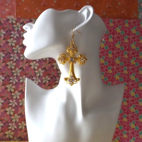 Boucles d'oreilles avec croix gothique en alliage d'or
