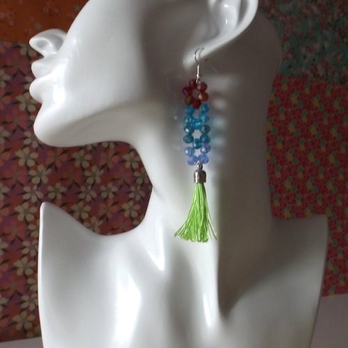 Boucles d'oreilles en perles et pompons