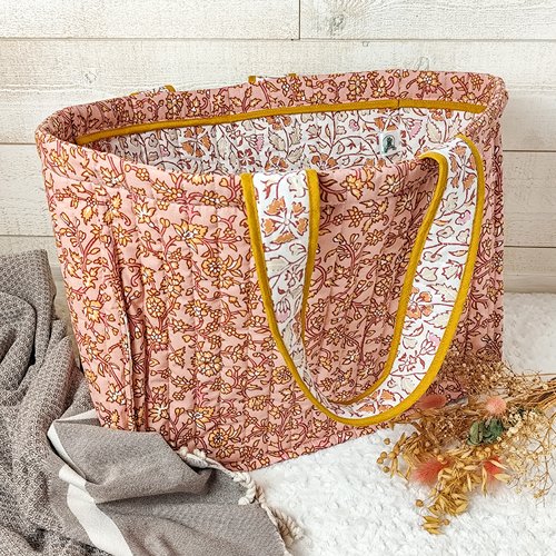 Grand sac cabas en tissu matelassé