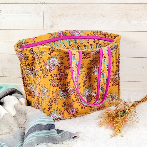 Grand sac cabas en tissu matelassé