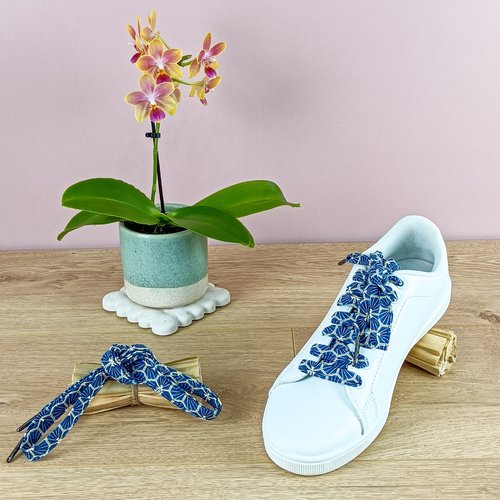 Lacets de chaussures bleu pétrole